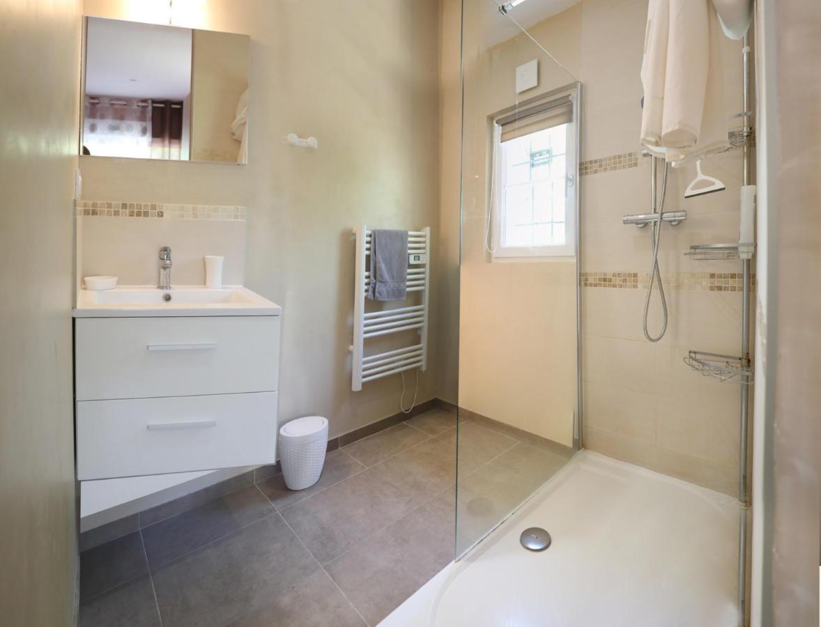 Au Coeur du Bien-Etre, gîte avec piscine chauffée et couverte, SPA, sauna, massages Monteaux Extérieur photo